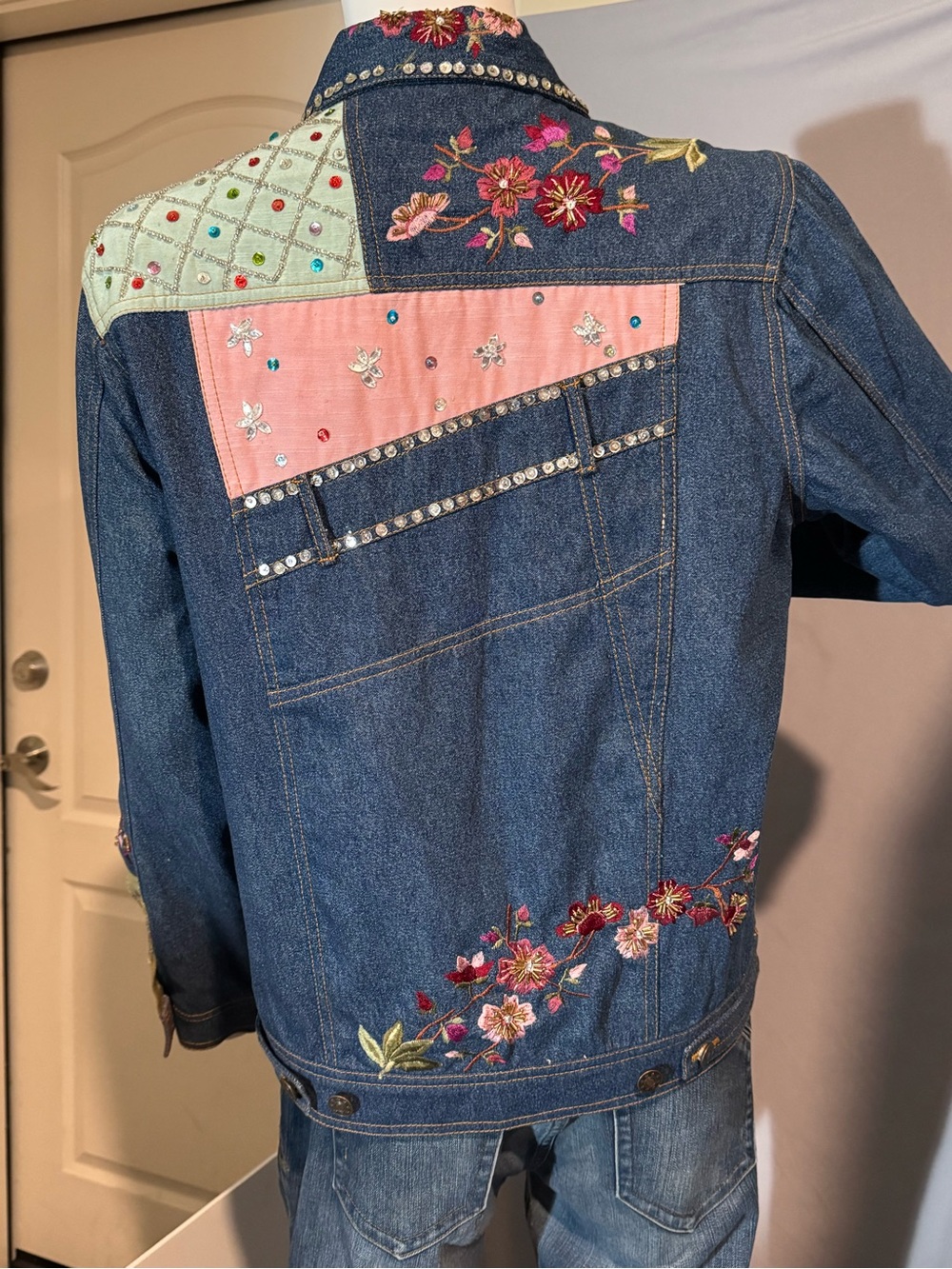 VTG Carrie Allen Patchwork Denim Jacket M Embellished Wearable Art Y2K Boho - Picture 2 of 15